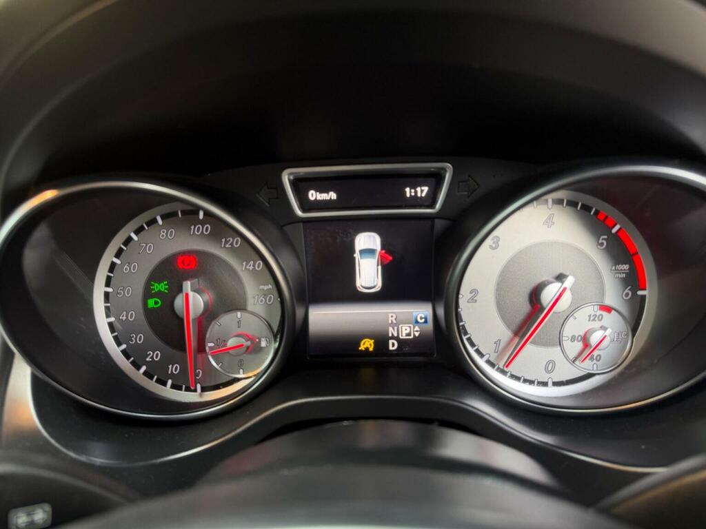 Mercedes-Benz GLA Class Suv White #7