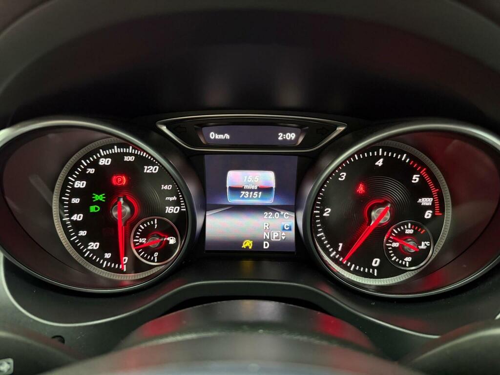 Mercedes-Benz GLA Class Suv White #27
