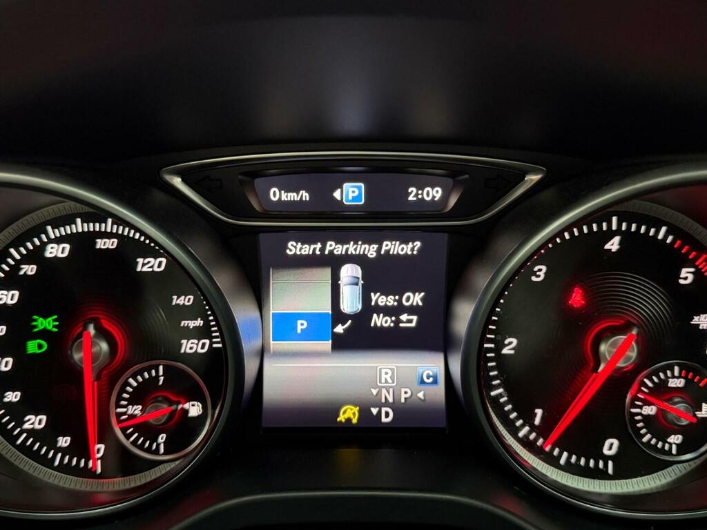 Mercedes-Benz GLA Class Suv White #28