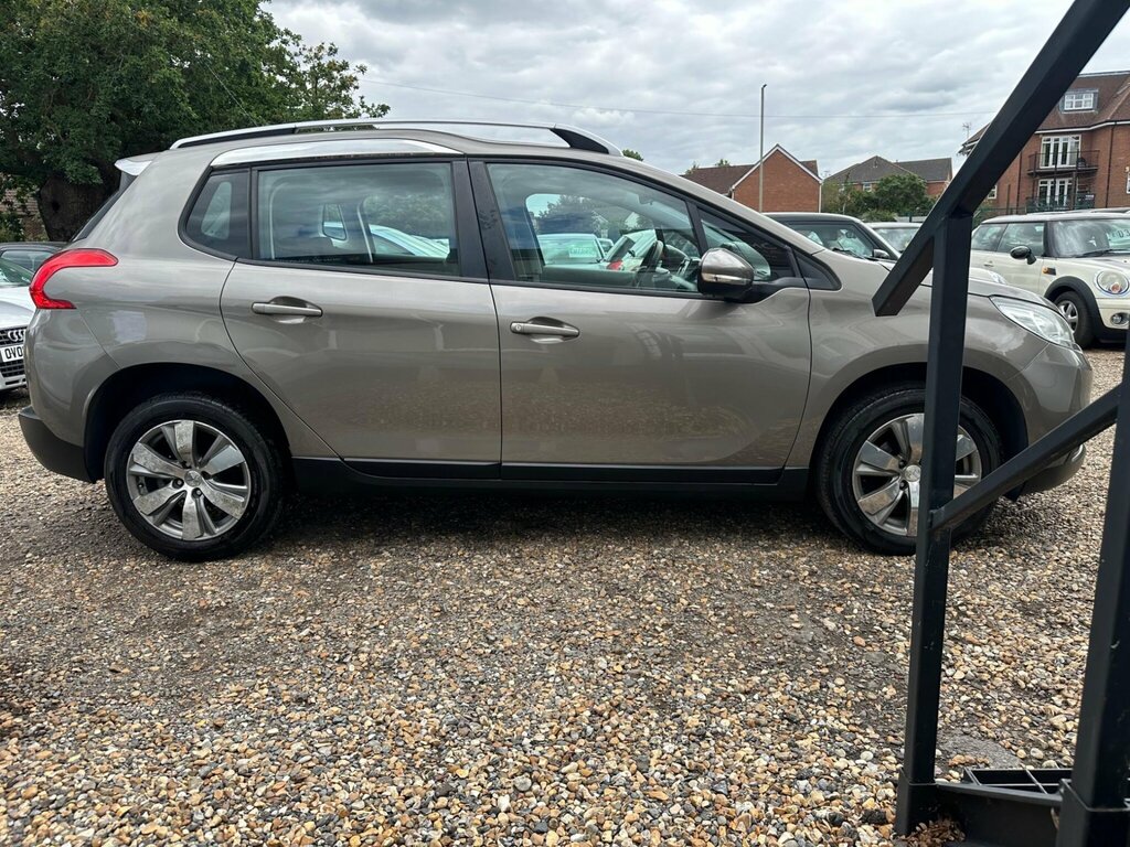 Peugeot 2008 Puretech Active 82 White #23
