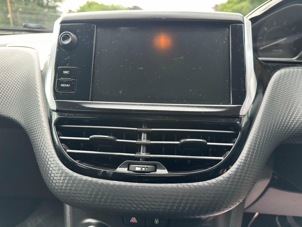 Peugeot 2008 Puretech Active 82 White #45