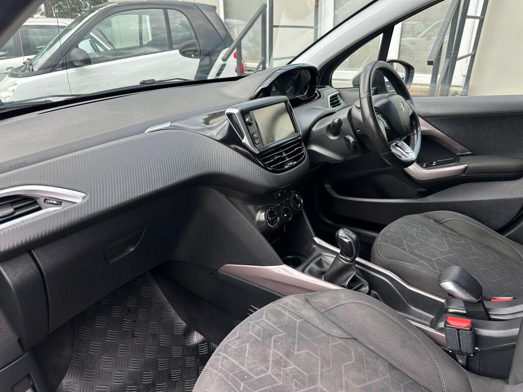 Peugeot 2008 Puretech Active 82 White #27
