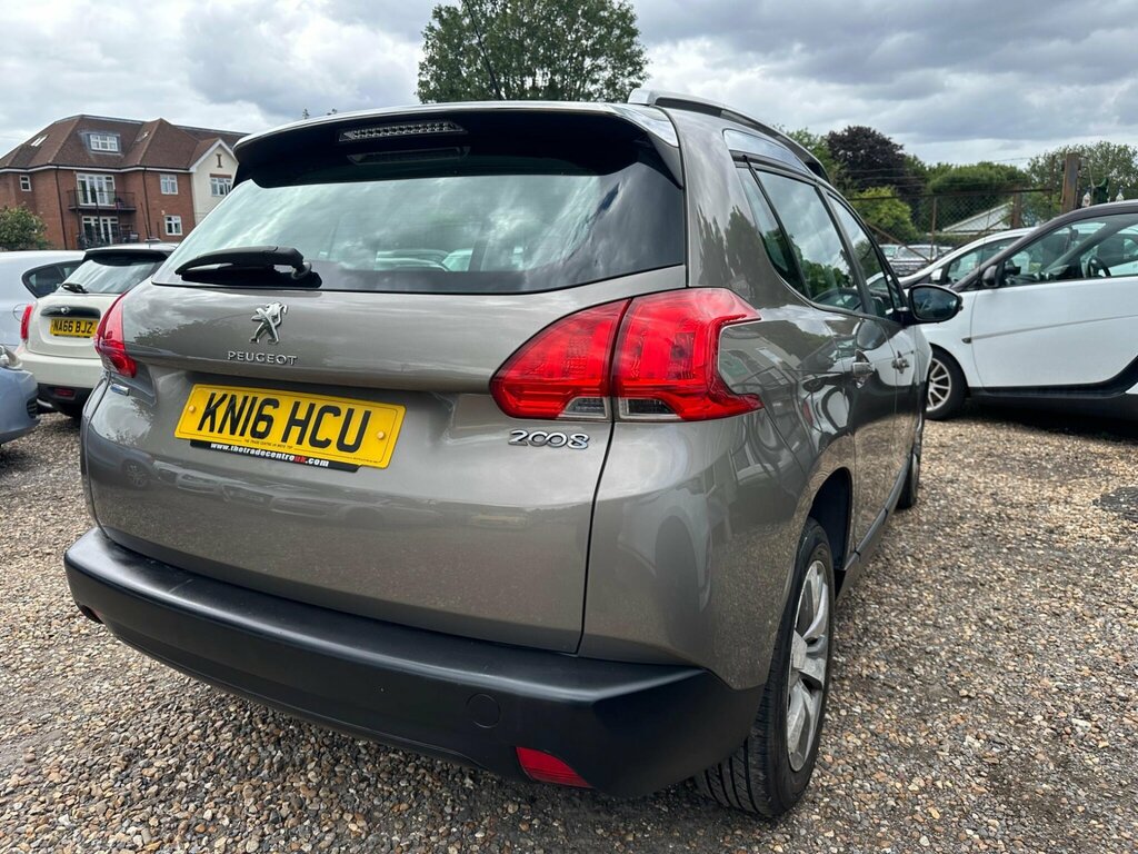 Peugeot 2008 Puretech Active 82 White #11