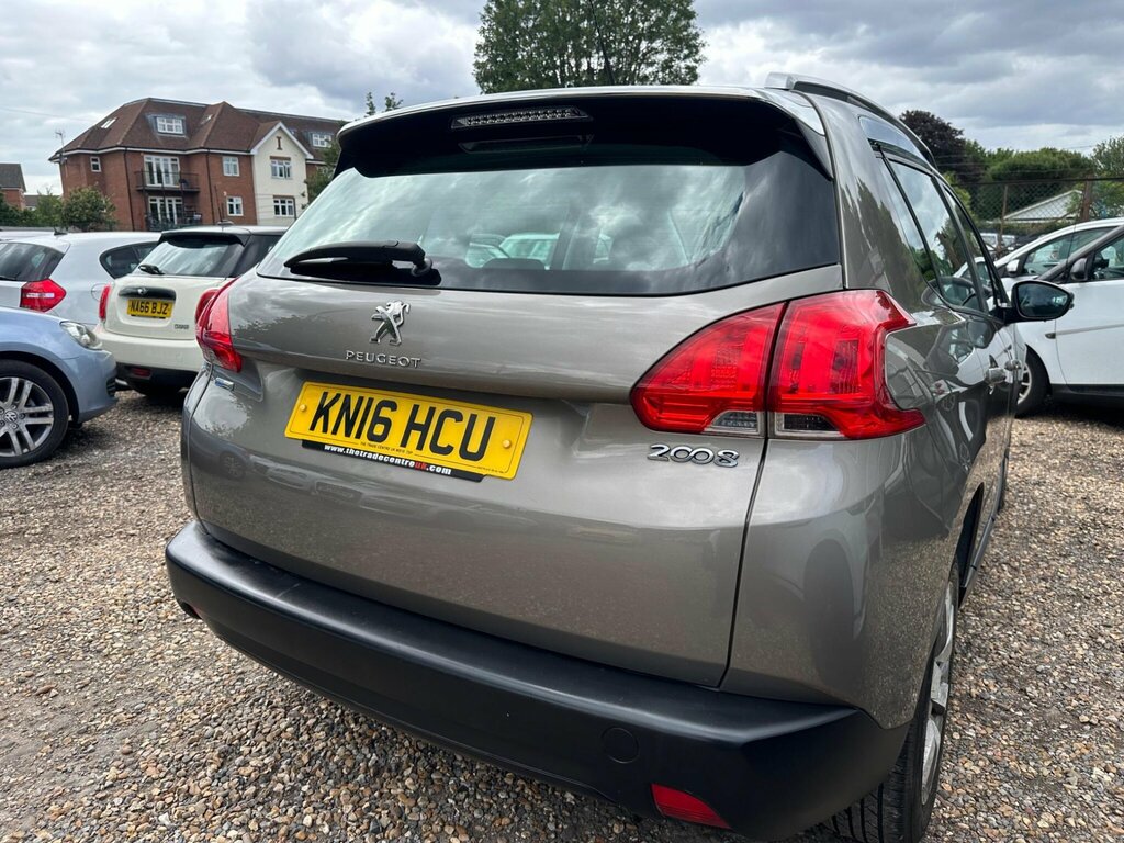 Peugeot 2008 Puretech Active 82 White #51