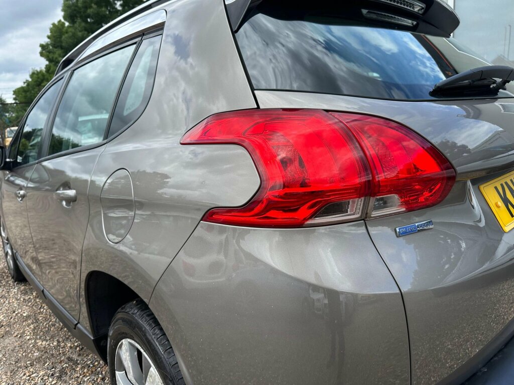 Peugeot 2008 Puretech Active 82 White #44