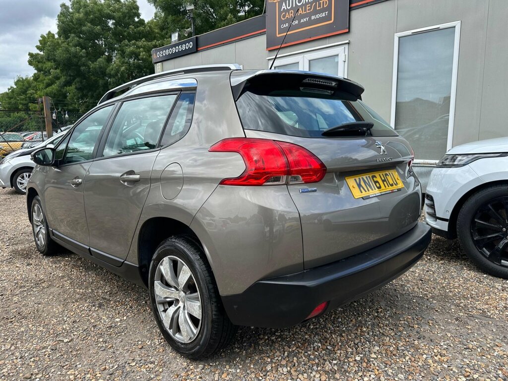 Peugeot 2008 Puretech Active 82 White #10