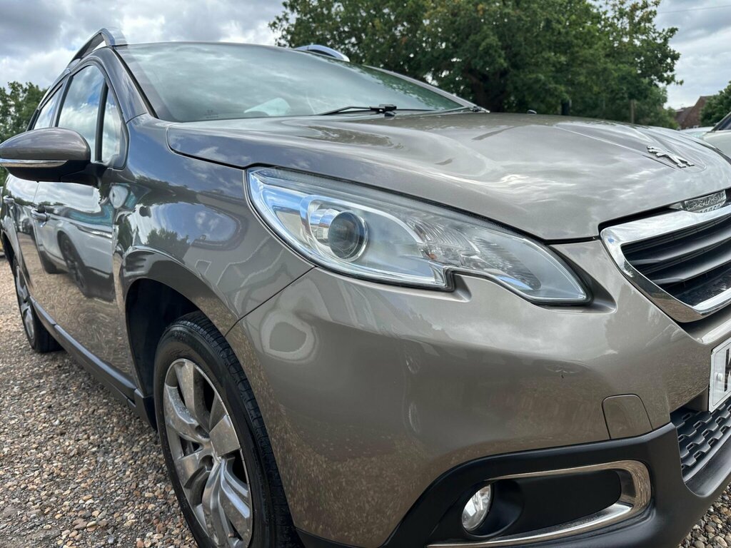 Peugeot 2008 Puretech Active 82 White #47