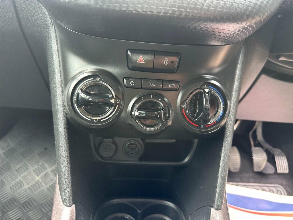 Peugeot 2008 Puretech Active 82 White #17
