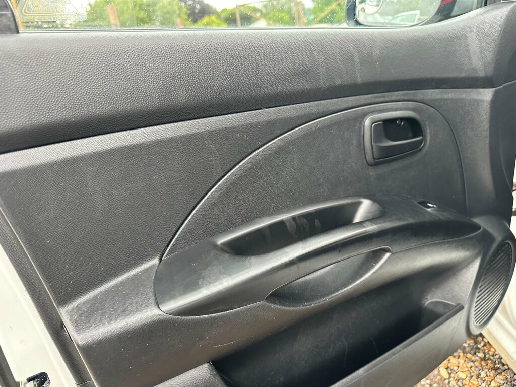 Kia Picanto Halo Ecodynamics Beige #30