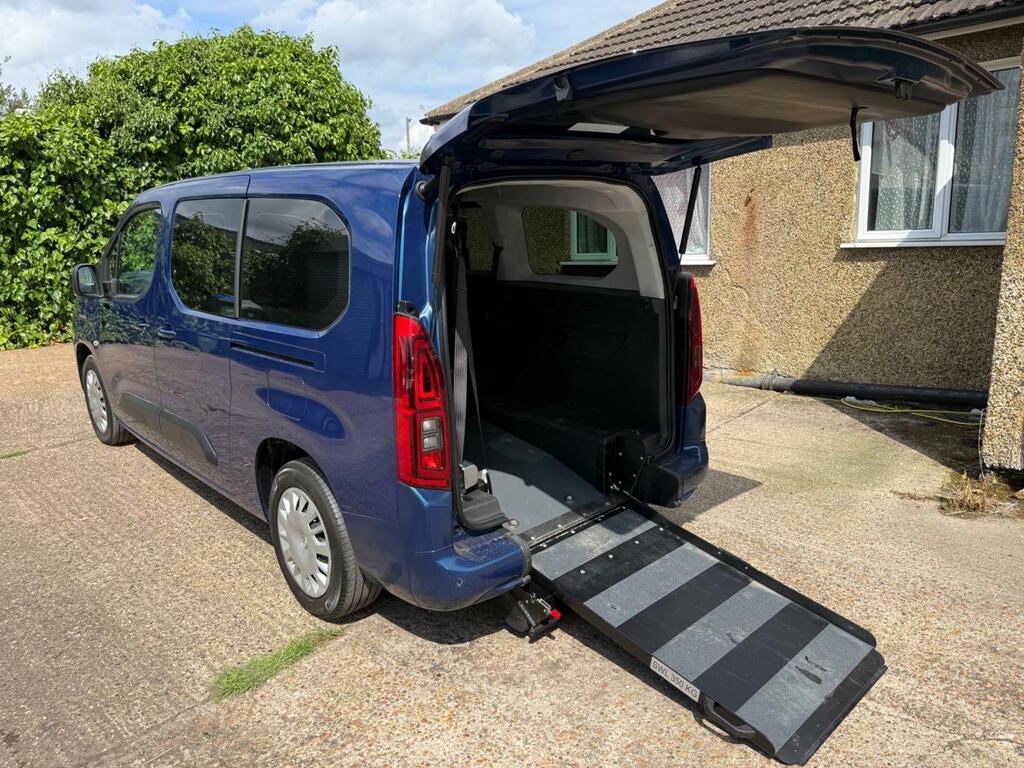 Vauxhall Combo Life Edition XL Ss Wheel Chair Adapted 2 Seater Blue