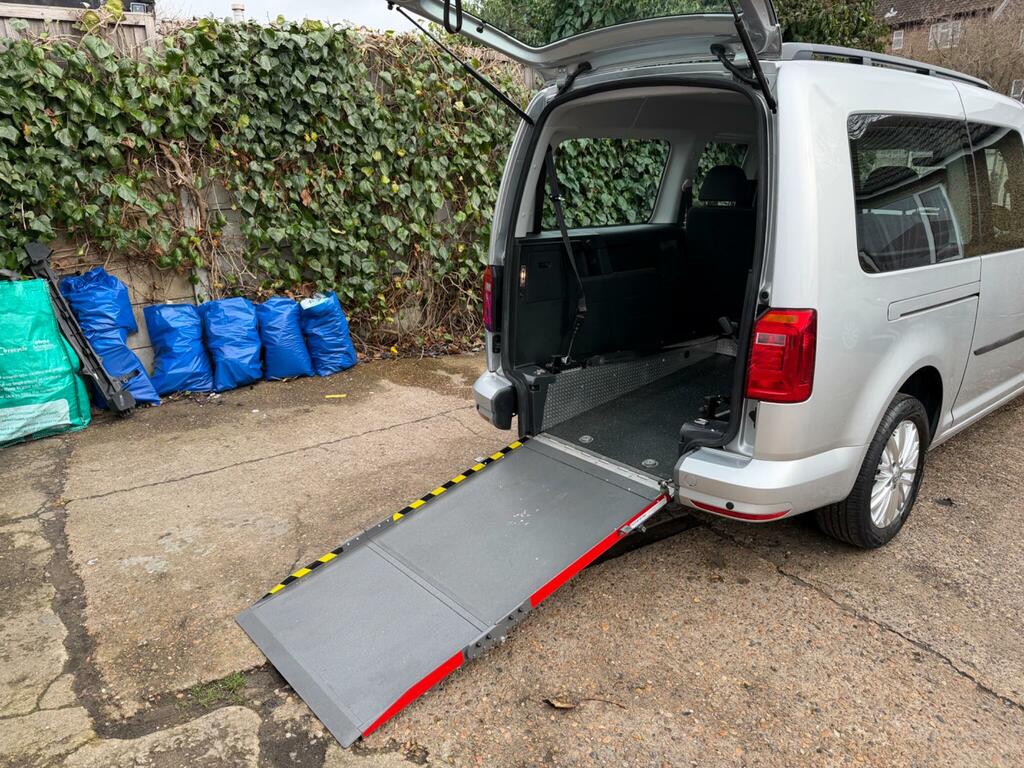 Volkswagen Caddy Maxi Life C20 Life Tdi Wheel Chair Aadapted Silver #5