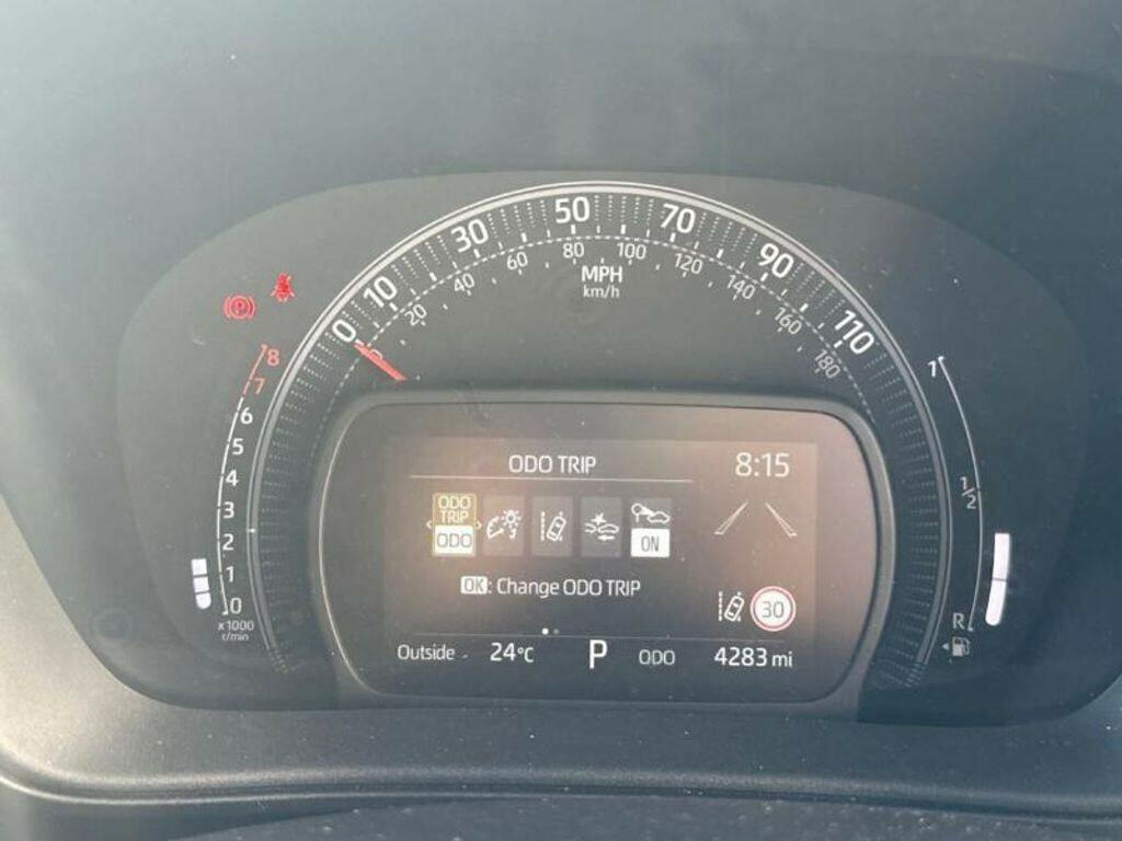 Toyota Aygo X Vvt-i Edge Gold #6