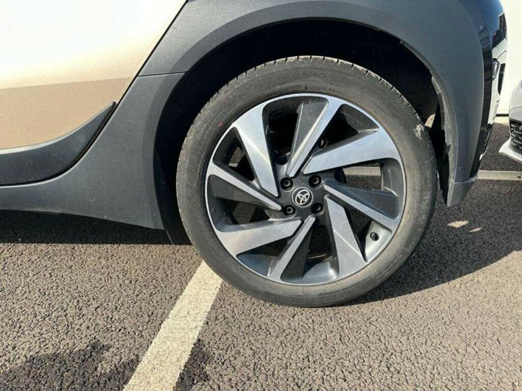 Toyota Aygo X 1L Edge Green #7