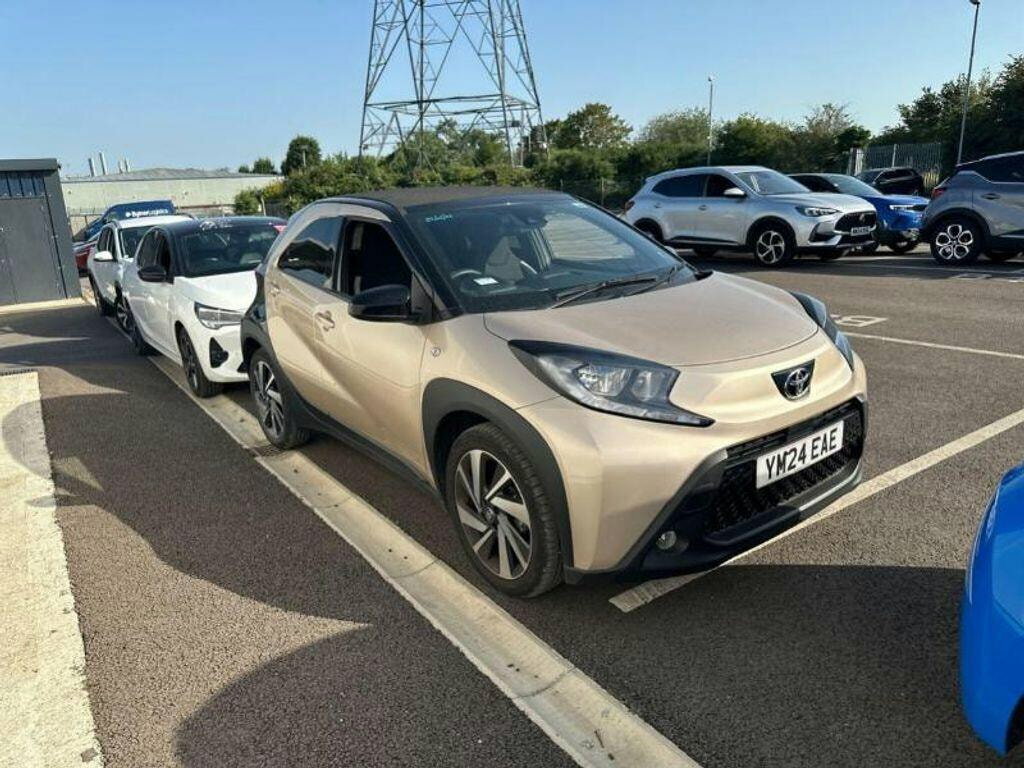 Toyota Aygo X Vvt-i Edge Gold