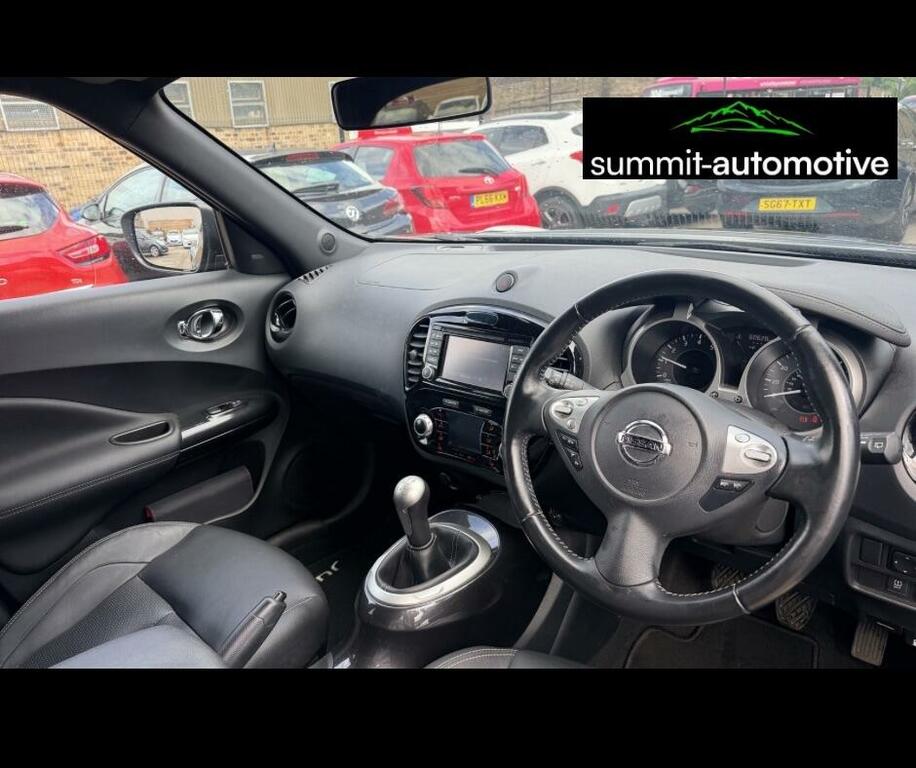 Nissan Juke Tekna Black #2