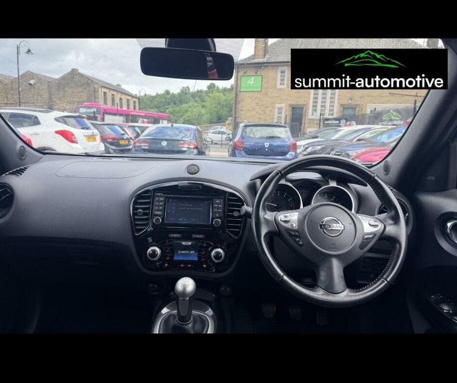 Nissan Juke Tekna Black #4