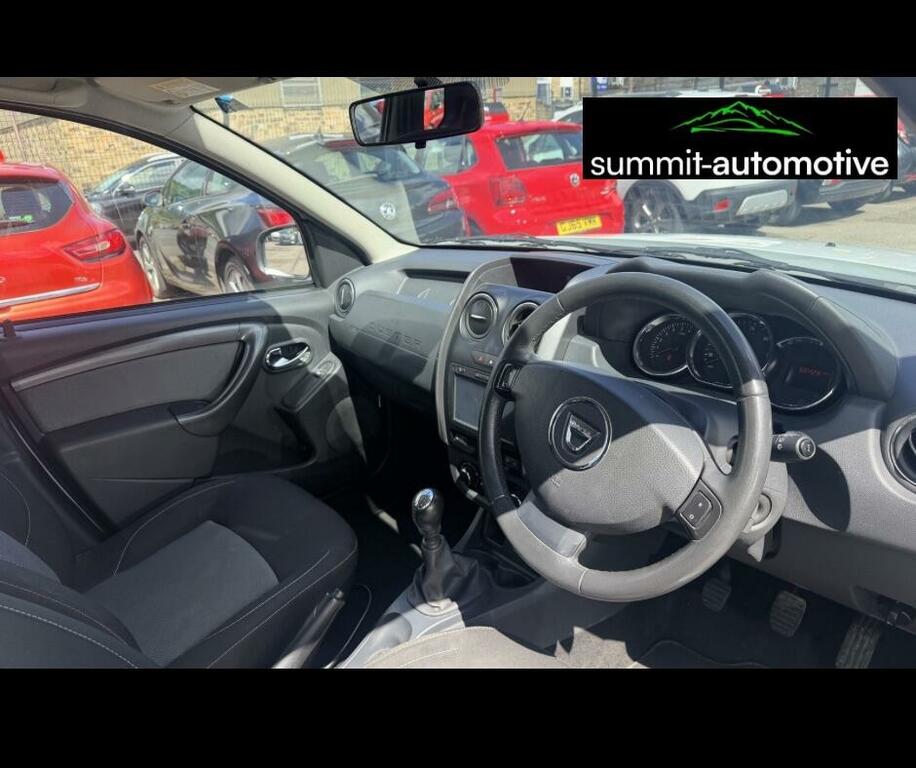 Dacia Duster Prestige White #2