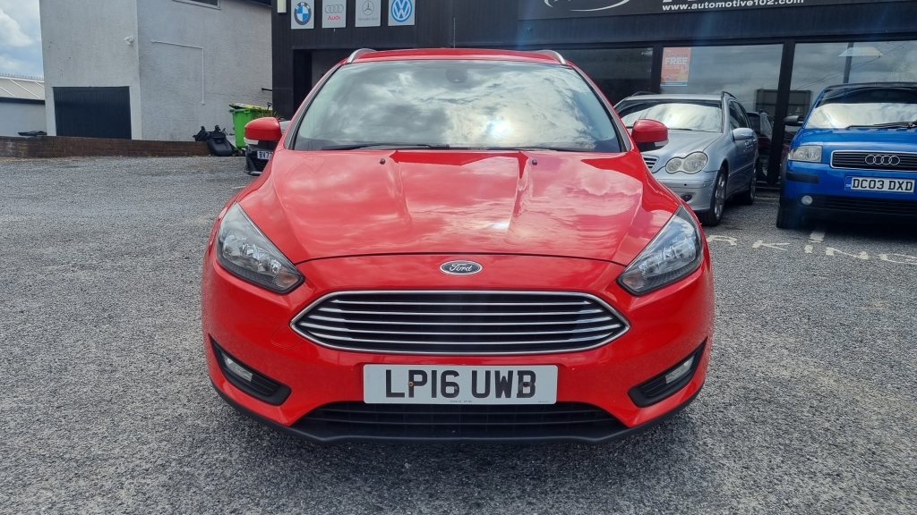 Ford Focus 1.5 Zetec Tdci Red
