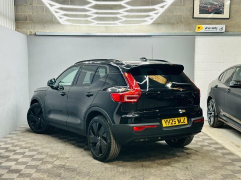 Volvo XC40 2.0 B4 Mhev YH25WLU Black #6