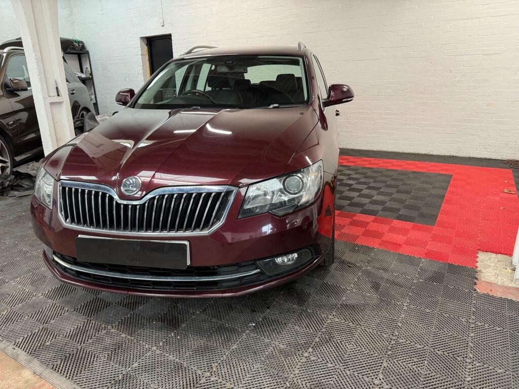 Skoda Superb 2.0 Tdi Se Euro 5 S S Red #3