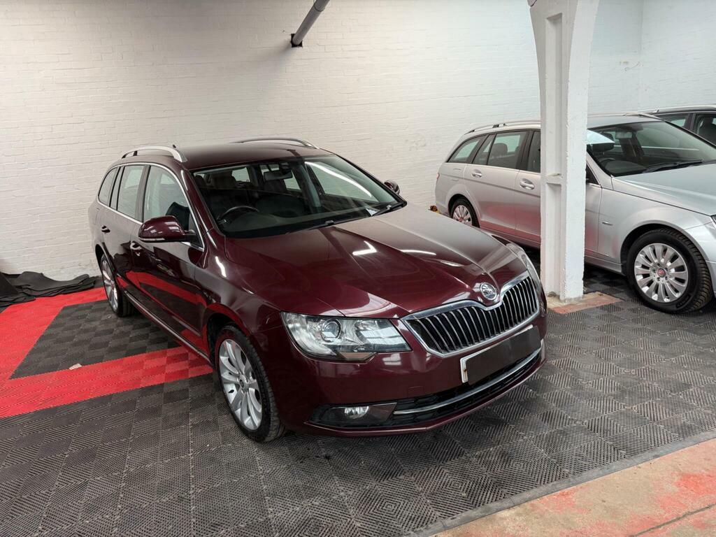 Skoda Superb 2.0 Tdi Se Euro 5 S S Red
