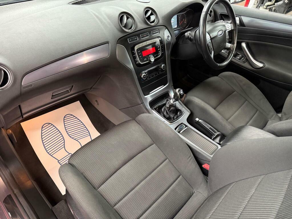 Ford Mondeo Hatchback 2.0 White #11