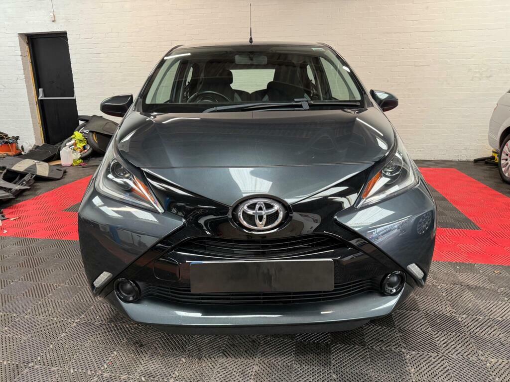 Toyota Aygo 1.0 Vvt-i X-play Euro 6 Grey #2