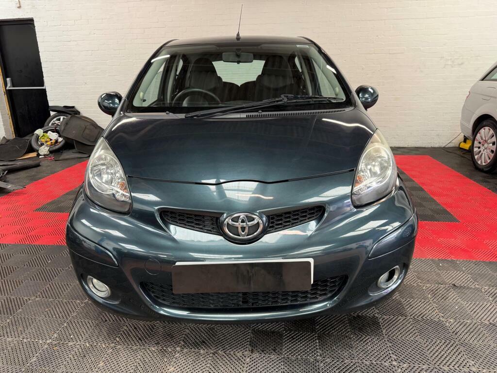 Toyota Aygo 1.0 Vvt-i Ice Euro 5 Green #2