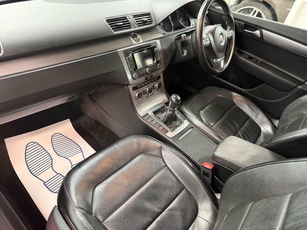 Volkswagen Passat Estate 1.6 Black #8