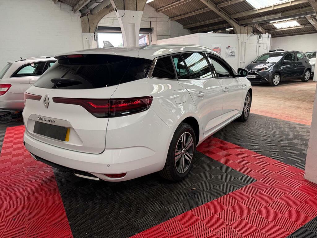 Renault Megane 1.5 Blue Dci Iconic Sport Tourer Euro 6 S S White #6