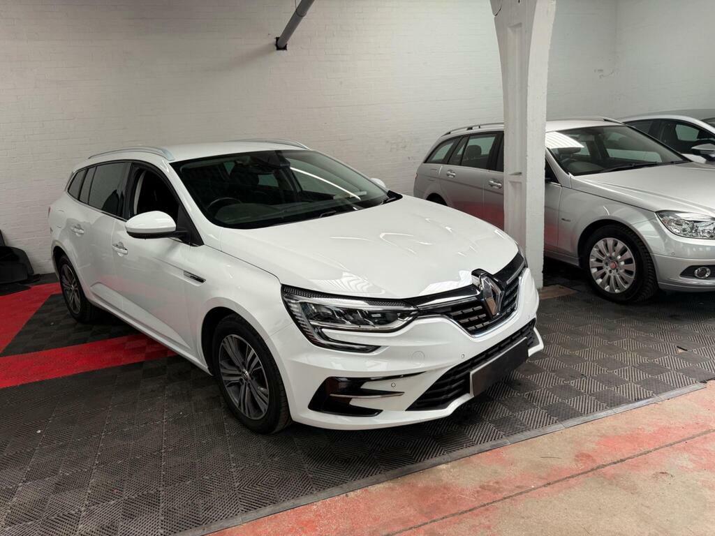 Renault Megane 1.5 Blue Dci Iconic Sport Tourer Euro 6 S S White