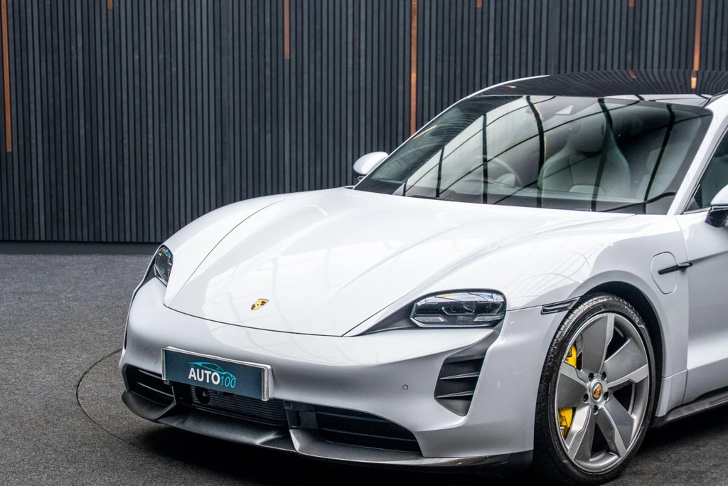 Porsche Taycan Performance Plus 93.4Kwh Turbo S 4Wd 11K Grey #3