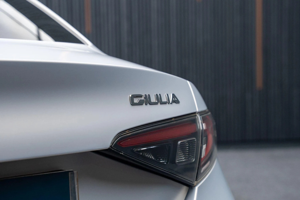 Alfa Romeo Giulia 2.0 Turbo Sprint Blue #31