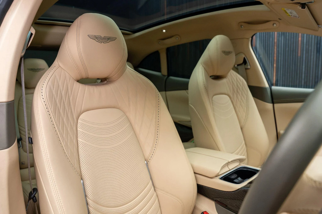 Aston Martin DBX 4.0 Twin Turbo 700 Bhp Grey #12