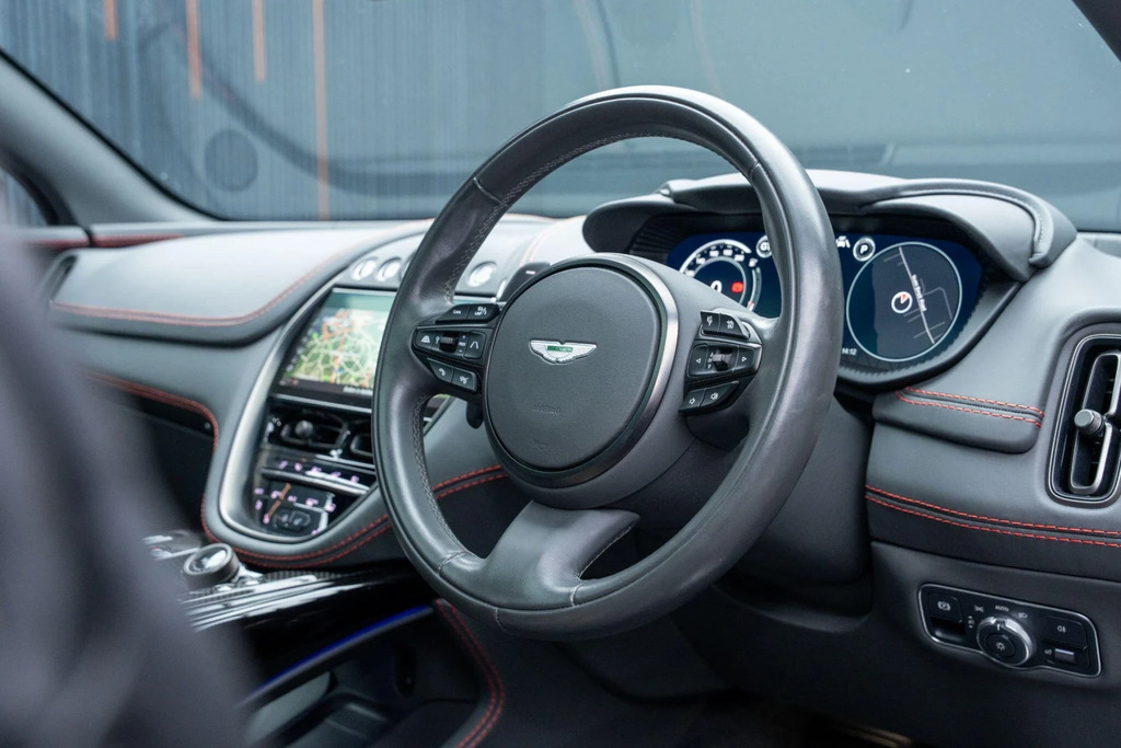 Aston Martin DBX 4.0L V8 707 Silver #35