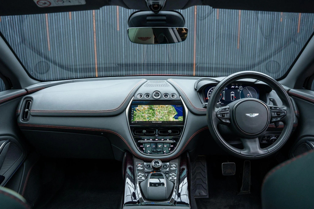 Aston Martin DBX 4.0L V8 707 Silver #40