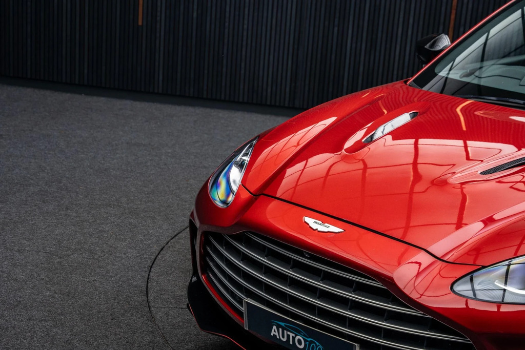 Aston Martin DBX 4.0L V8 707 Silver #27