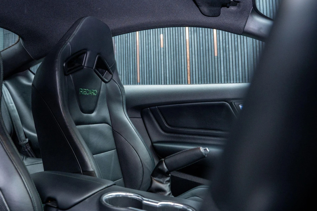 Ford Mustang 5L Gt Green #31