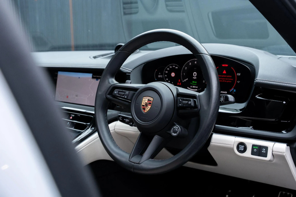 Porsche Panamera Panamera 4 Platinum Edition Silver #36