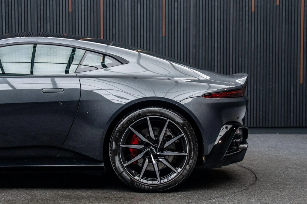 Aston Martin Vantage Zf 8 Speed Orange #17