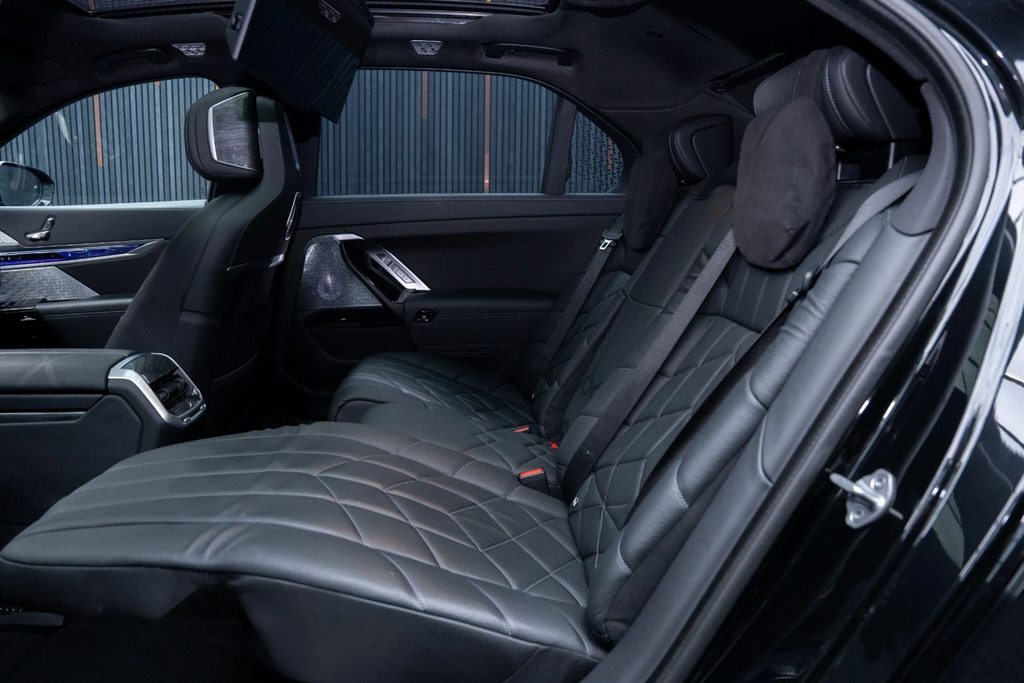 BMW 7 Series M760e Xdrive Executive Pack Black #40