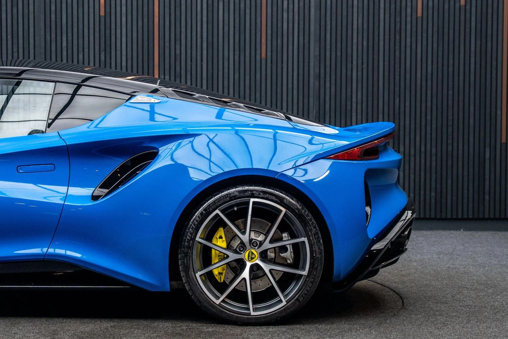 Lotus Emira 3.5 V6 400 First Edition AO23FSC Yellow #17