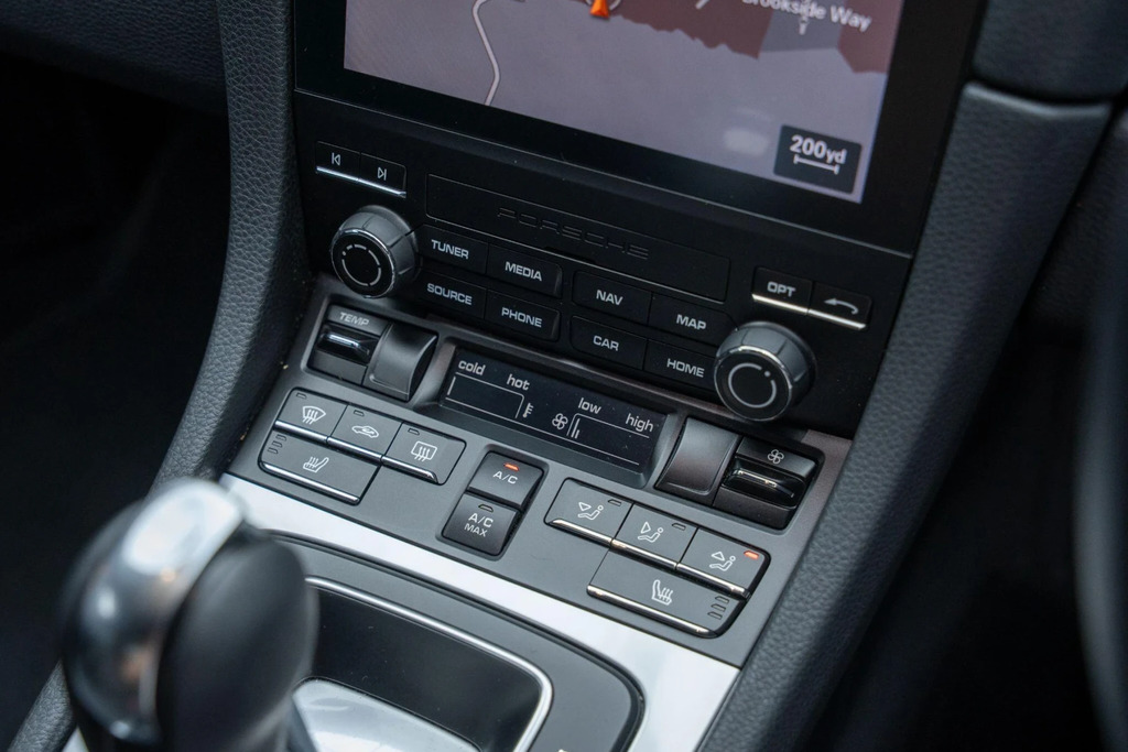 Porsche 718 Cayman 4.0 Gt4 Pdk Silver #28