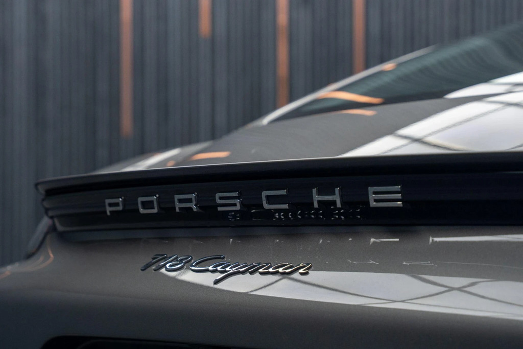Porsche 718 Cayman 4.0 Gt4 Pdk Silver #27