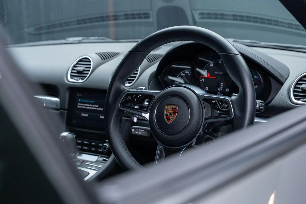 Porsche 718 Cayman 4.0 Gt4 Pdk Silver #36