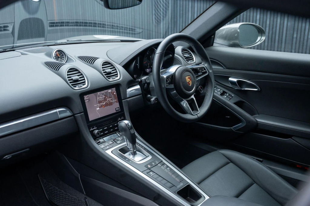 Porsche 718 Cayman 4.0 Gt4 Pdk Silver #38