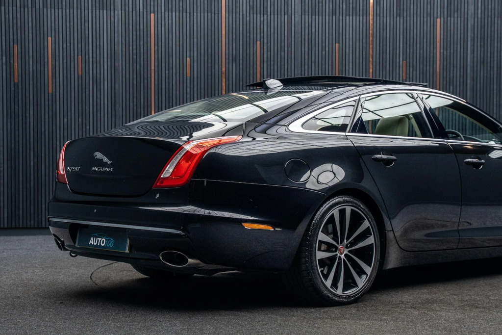 Jaguar XJ 4.2 Executive Saloon Black #21
