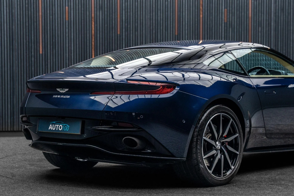 Aston Martin DB11 V8 Auto White #21