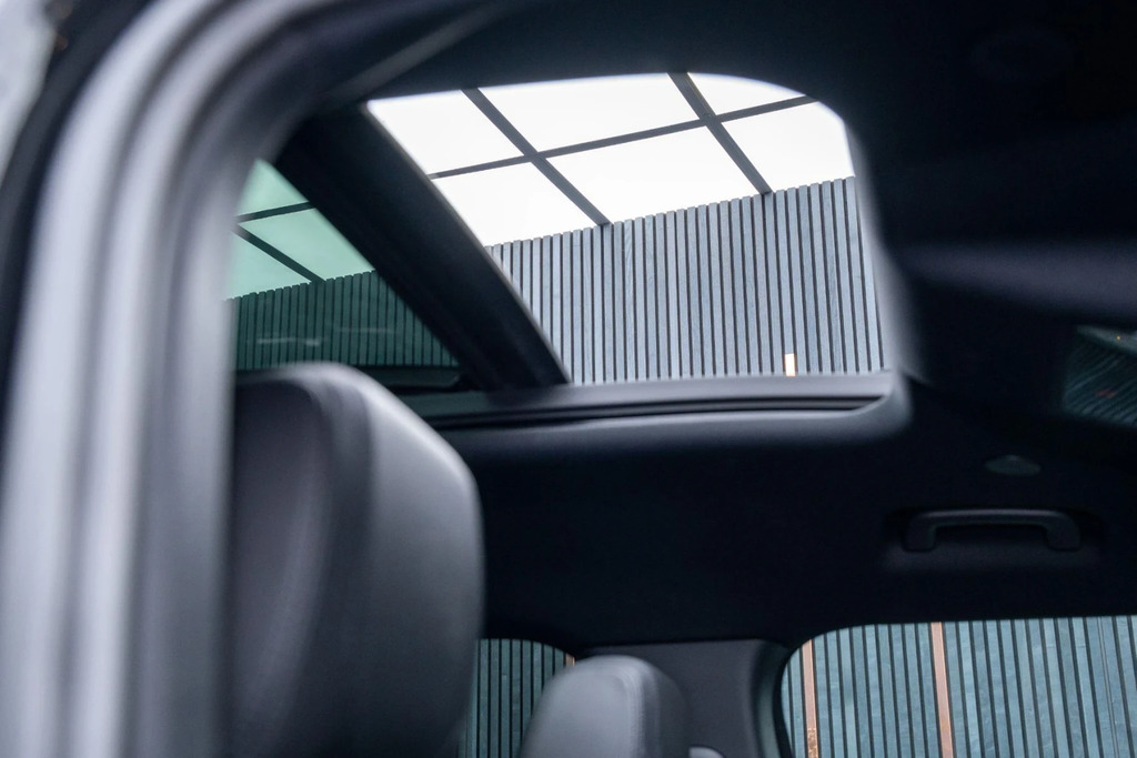 Land Rover Defender 130 X-dynamic Hse Grey #4