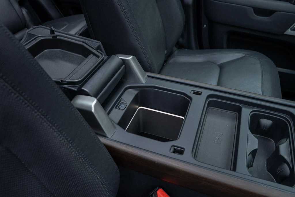 Land Rover Defender 130 X-dynamic Hse Grey #33